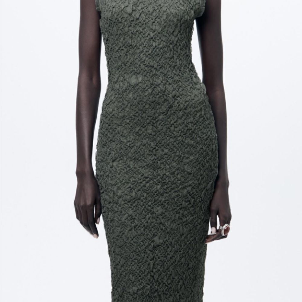 Wrinkle effect  Green knit Dress